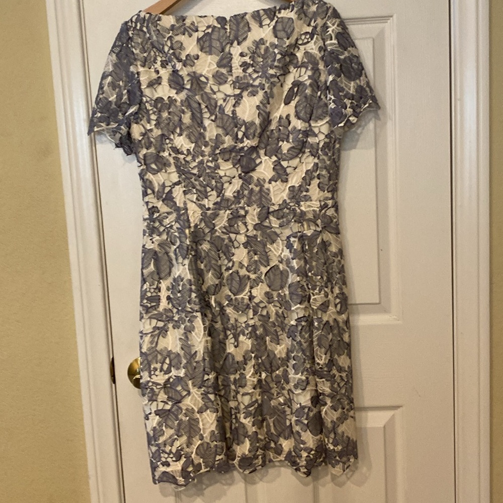 Tory Burch Lacy Summer Dress Moonrise Issy Floral Motif Boat neckline Size 10 - Picture 12 of 15